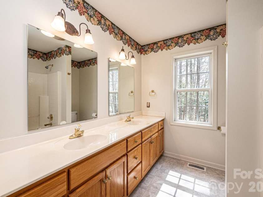 3410 Overbrook Drive, Conover, NC 28613.  MLS# CAR4364388, YatesRealty ID 8849. 
