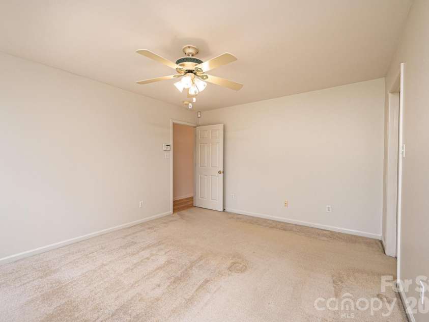3410 Overbrook Drive, Conover, NC 28613.  MLS# CAR4364388, YatesRealty ID 8849. 