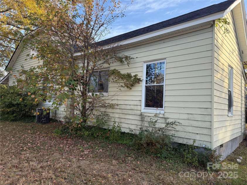 304 Confederate Avenue, Rock Hill, SC 29730.  MLS# CAR4321810, YatesRealty ID 885. 