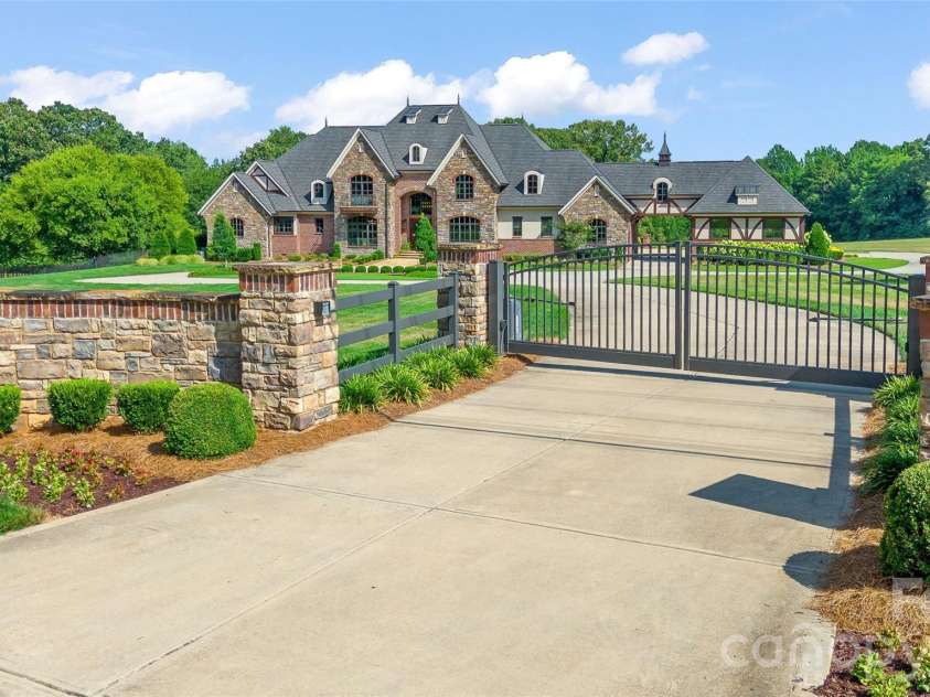 3200 Beaty Road, Gastonia, NC 28056.  MLS# CAR4396557, YatesRealty ID 8851. 