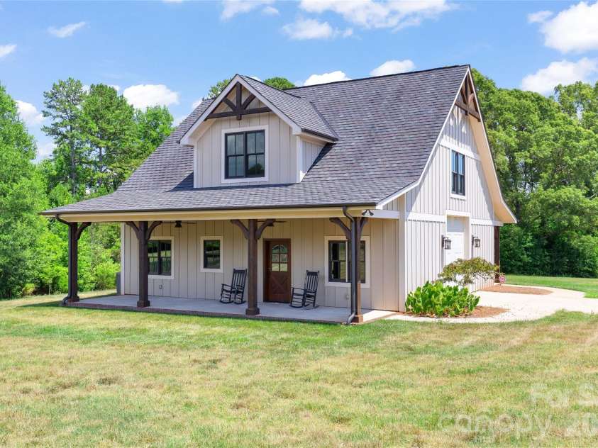 3200 Beaty Road, Gastonia, NC 28056.  MLS# CAR4396557, YatesRealty ID 8851. 