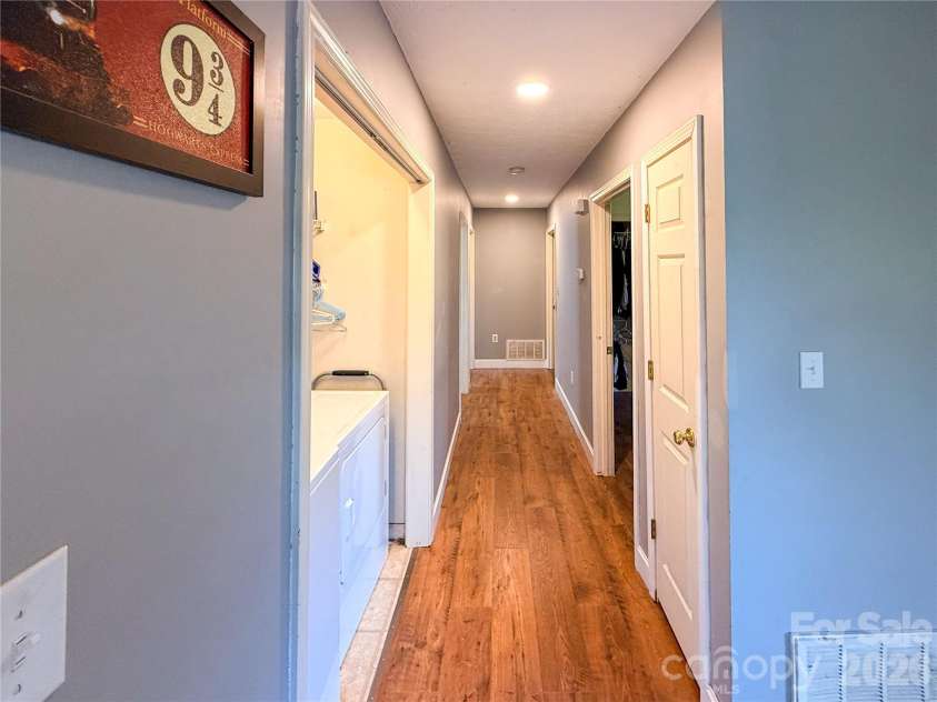 45 Pleasant Court, Flat Rock, NC 28731.  MLS# CAR4314134, YatesRealty ID 8853. 