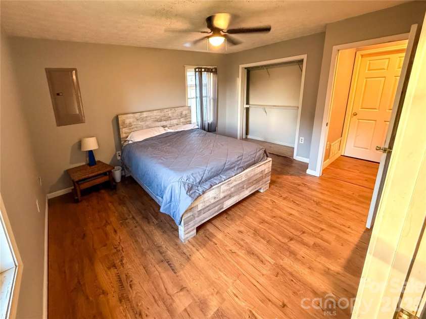 45 Pleasant Court, Flat Rock, NC 28731.  MLS# CAR4314134, YatesRealty ID 8853. 