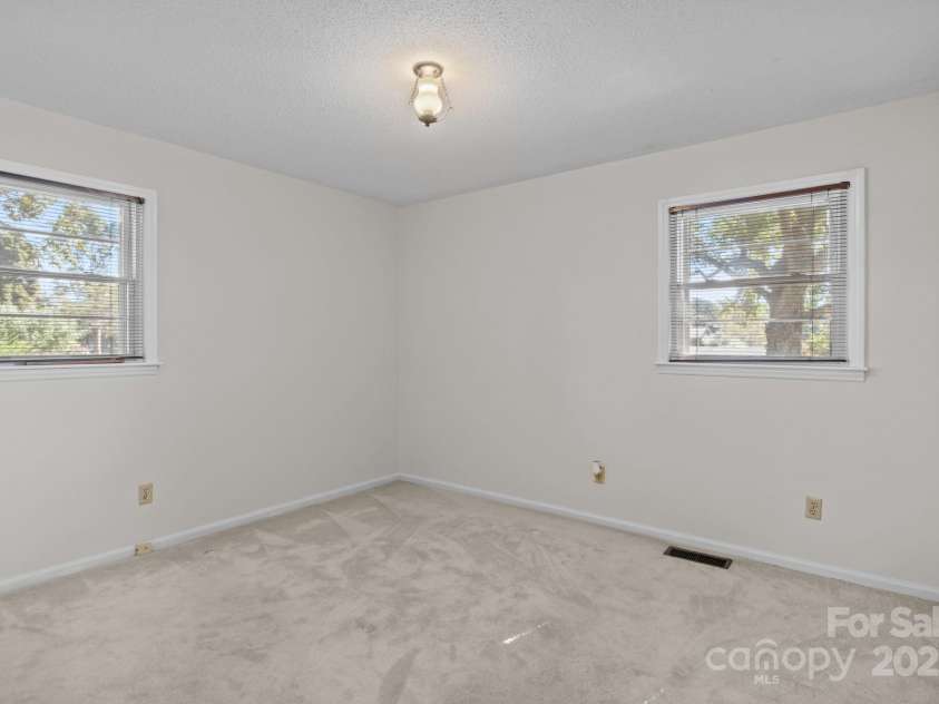 127 Edgeway Road, Mooresville, NC 28117.  MLS# CAR4322925, YatesRealty ID 8854. 3rd bedroom