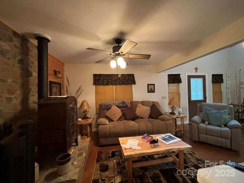 369 Pinecrest Circle, Troy, NC 27371.  MLS# CAR4205705, YatesRealty ID 8854. 