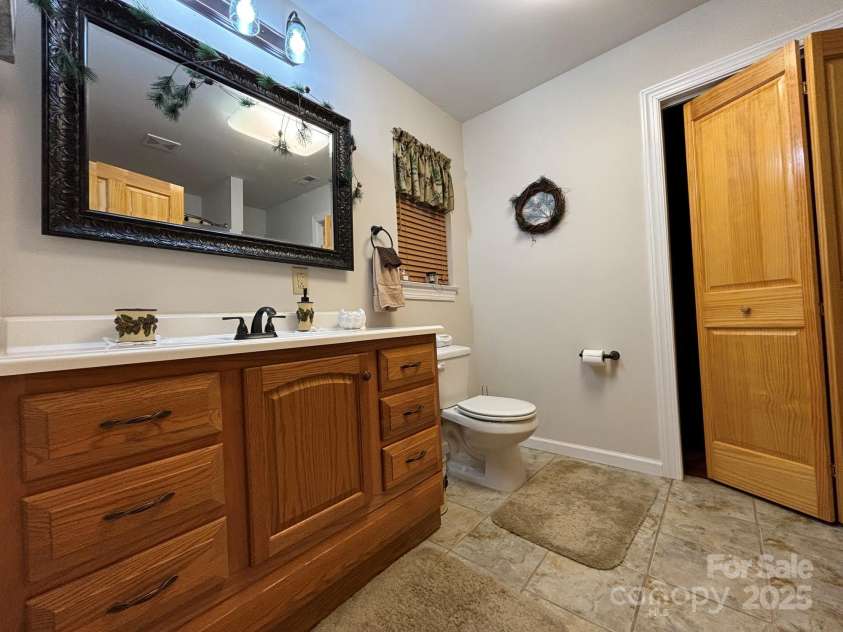 369 Pinecrest Circle, Troy, NC 27371.  MLS# CAR4205705, YatesRealty ID 8854. 