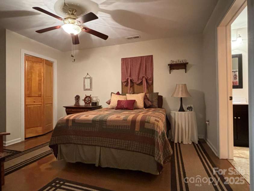 369 Pinecrest Circle, Troy, NC 27371.  MLS# CAR4319905, YatesRealty ID 8854. 