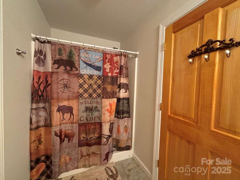 369 Pinecrest Circle, Troy, NC 27371.  MLS# CAR4319905, YatesRealty ID 8854. 