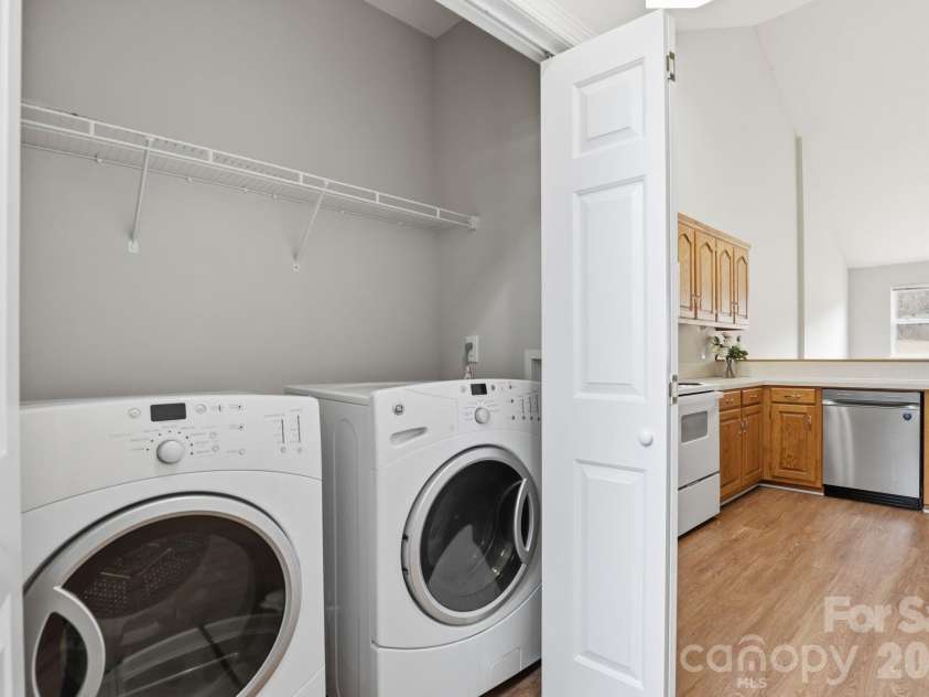 3900 Azalea Trail, Denver, NC 28037.  MLS# CAR4353050, YatesRealty ID 8855. Included Washer/Dryer
