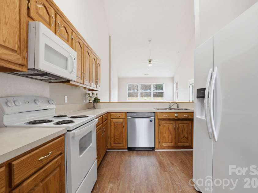 3900 Azalea Trail, Denver, NC 28037.  MLS# CAR4353050, YatesRealty ID 8855. Open Floor Plan
