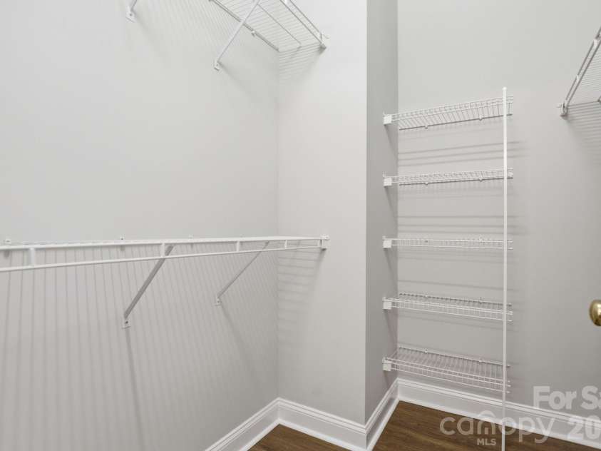 3900 Azalea Trail, Denver, NC 28037.  MLS# CAR4353050, YatesRealty ID 8855. Primary Walk-In Closet