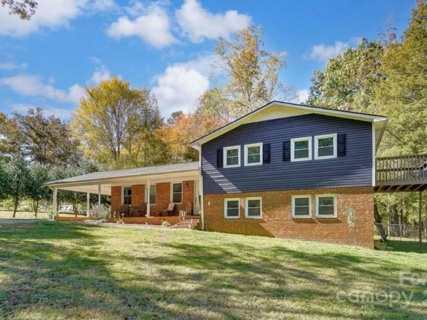143 Kirkwood Drive, Concord, NC 28025.  MLS# CAR4322334, YatesRealty ID 8856. 