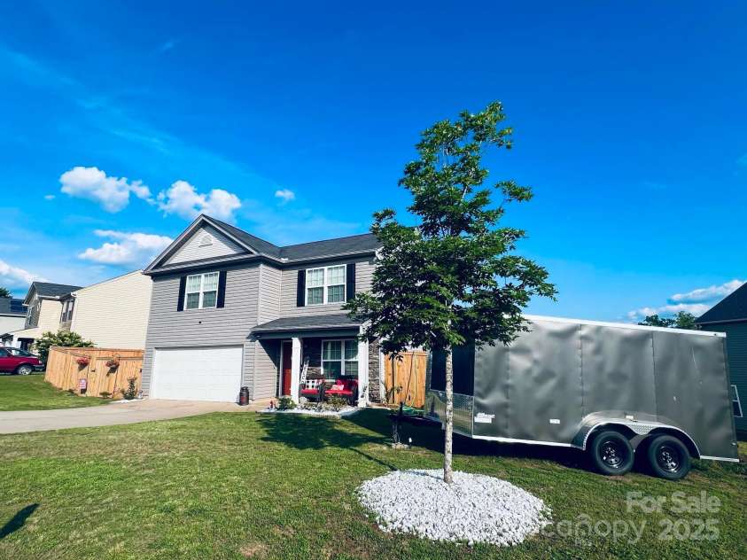 719 Dottie Drive, Boiling Springs, SC 29316.  MLS# CAR4214873, YatesRealty ID 8856. 