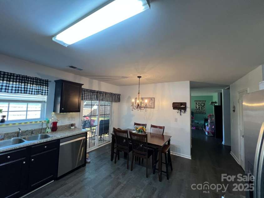719 Dottie Drive, Boiling Springs, SC 29316.  MLS# CAR4214873, YatesRealty ID 8856. 