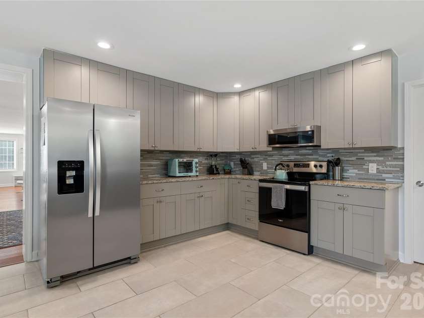 2510 Sherrill Street, Charlotte, NC 28208.  MLS# CAR4294165, YatesRealty ID 8858. 