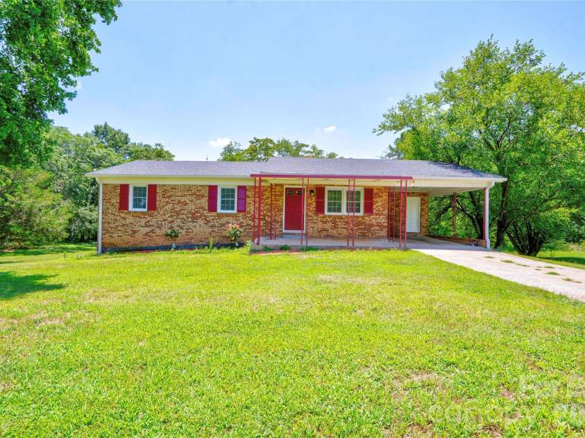 231 London Road, Lawndale, NC 28090.  MLS# CAR4267286, YatesRealty ID 8859. 