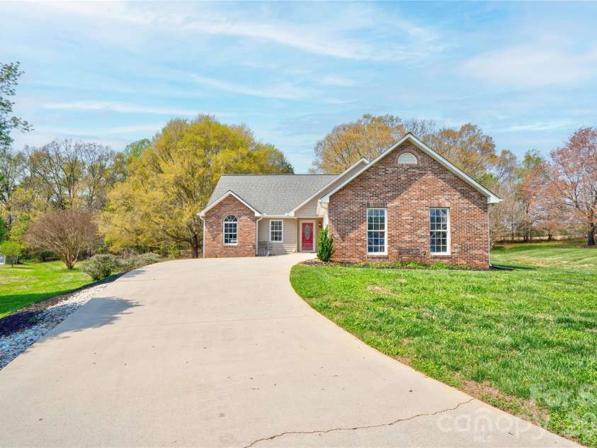 127 Albertville Lane, Shelby, NC 28152.  MLS# CAR4361746, YatesRealty ID 8861. Front