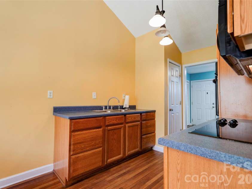 127 Albertville Lane, Shelby, NC 28152.  MLS# CAR4361746, YatesRealty ID 8861. Kitchen