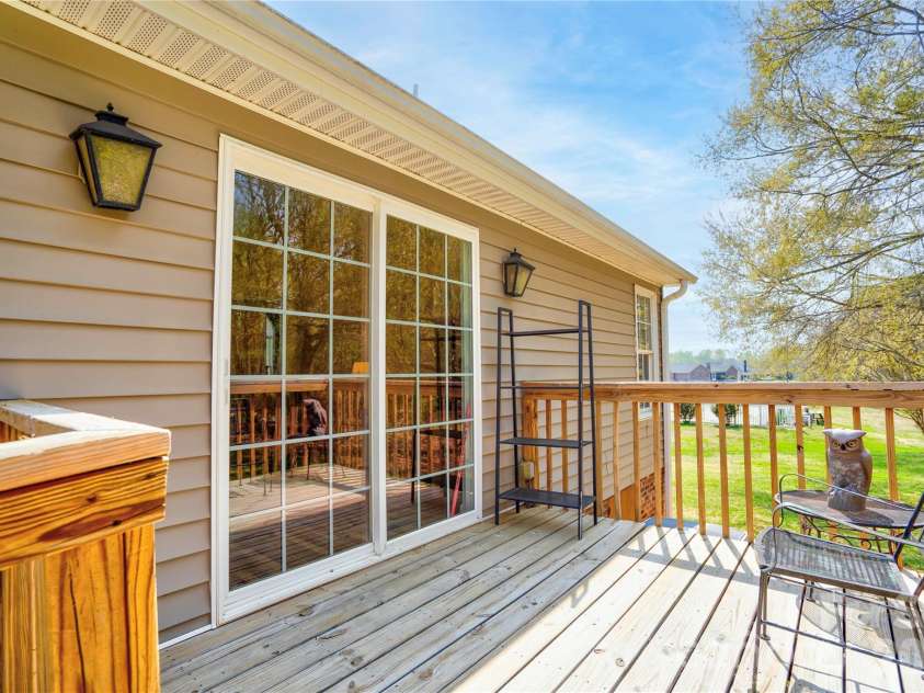 127 Albertville Lane, Shelby, NC 28152.  MLS# CAR4361746, YatesRealty ID 8861. Rear Deck