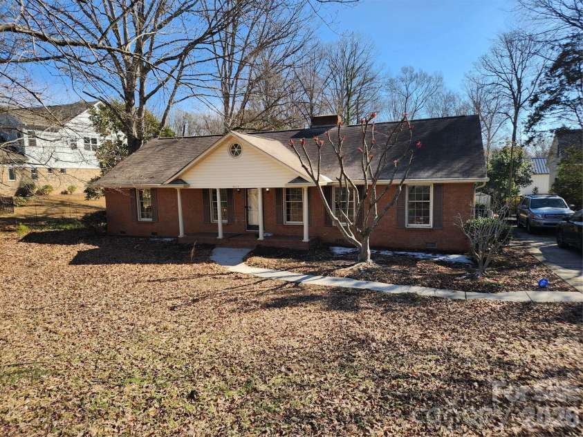 5417 Carmel Road, Charlotte, NC 28226.  MLS# CAR4341537, YatesRealty ID 8862. 