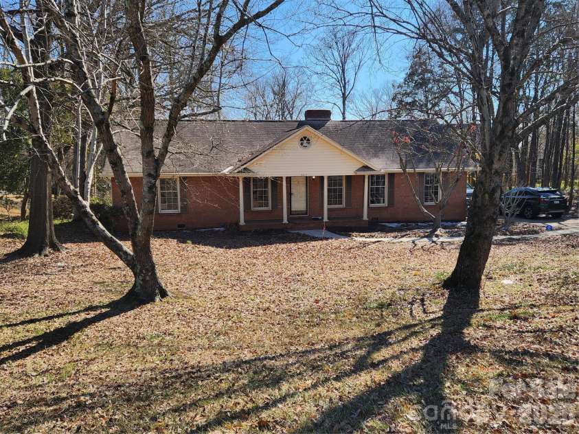 5417 Carmel Road, Charlotte, NC 28226.  MLS# CAR4341537, YatesRealty ID 8862. 