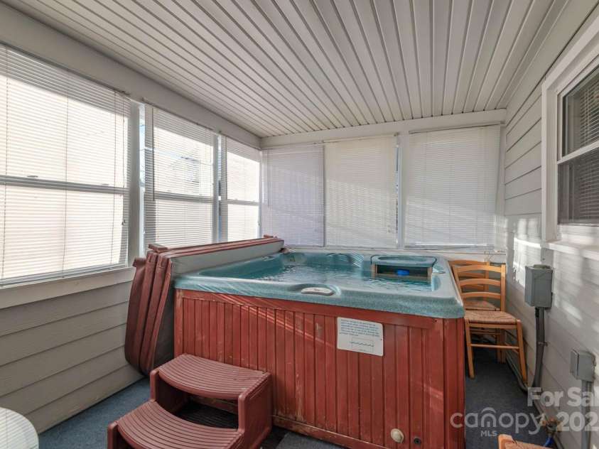 9013 Hunter Street, Nags Head, NC 27959.  MLS# CAR4244151, YatesRealty ID 8863. 