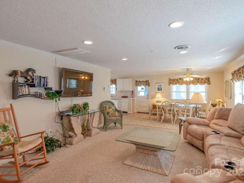 9013 Hunter Street, Nags Head, NC 27959.  MLS# CAR4244151, YatesRealty ID 8863. 