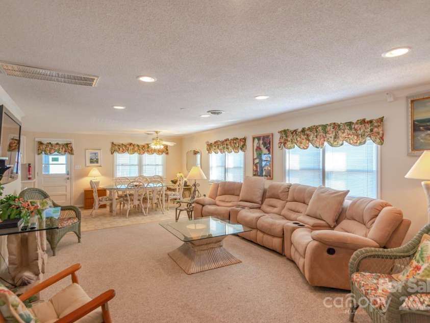 9013 Hunter Street, Nags Head, NC 27959.  MLS# CAR4244151, YatesRealty ID 8863. 