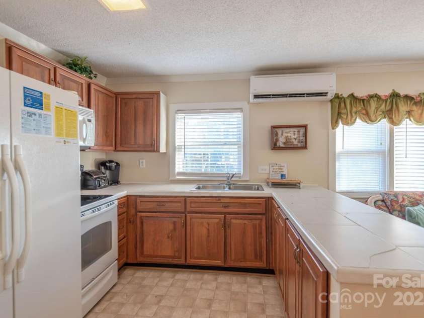 9013 Hunter Street, Nags Head, NC 27959.  MLS# CAR4244151, YatesRealty ID 8863. 