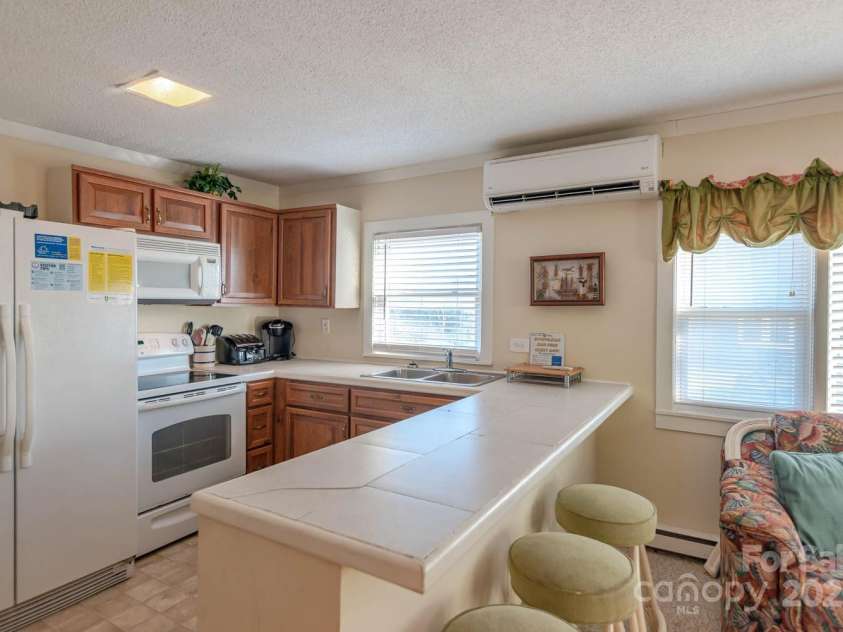 9013 Hunter Street, Nags Head, NC 27959.  MLS# CAR4244151, YatesRealty ID 8863. 