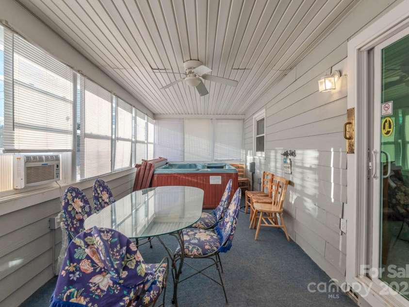 9013 Hunter Street, Nags Head, NC 27959.  MLS# CAR4244151, YatesRealty ID 8863. 