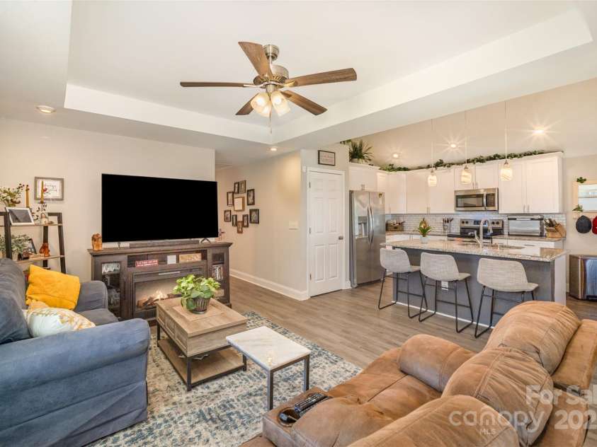 1016 10th Street, Kannapolis, NC 28083.  MLS# CAR4228816, YatesRealty ID 8864. 