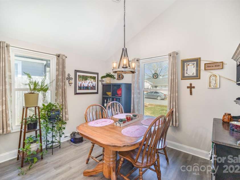 1016 10th Street, Kannapolis, NC 28083.  MLS# CAR4228816, YatesRealty ID 8864. 