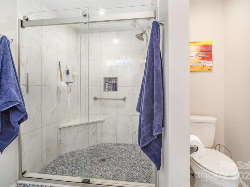 1016 10th Street, Kannapolis, NC 28083.  MLS# CAR4228816, YatesRealty ID 8864. Primary Shower