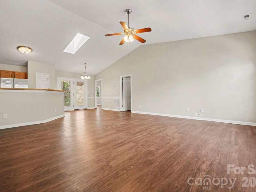 1117 Capps Hollow Drive, Charlotte, NC 28216.  MLS# CAR4361982, YatesRealty ID 8864. 