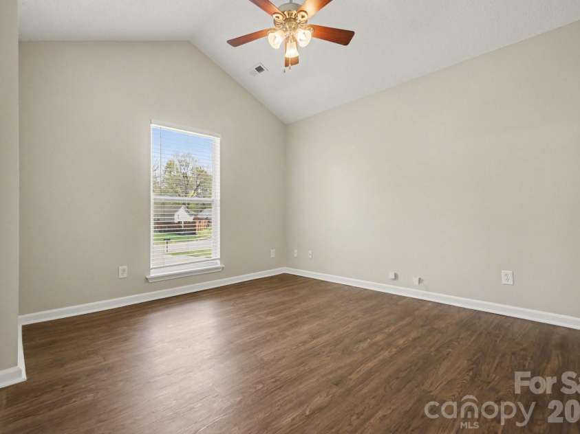 1117 Capps Hollow Drive, Charlotte, NC 28216.  MLS# CAR4361982, YatesRealty ID 8864. 