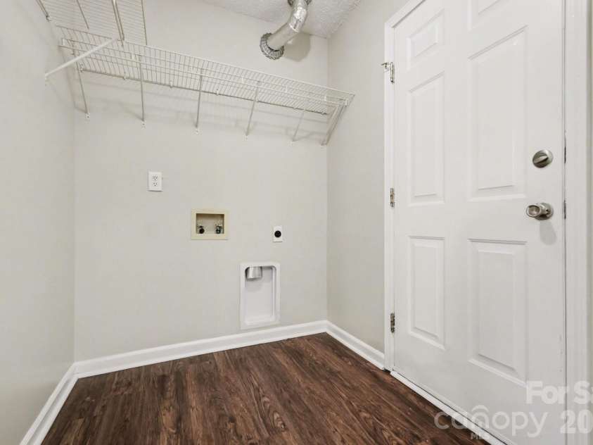 1117 Capps Hollow Drive, Charlotte, NC 28216.  MLS# CAR4361982, YatesRealty ID 8864. 