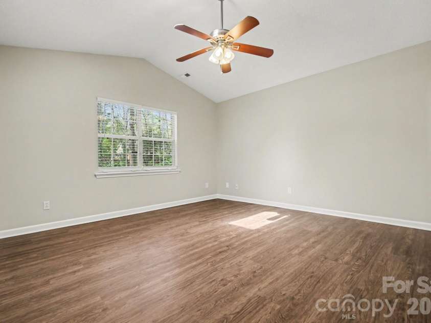 1117 Capps Hollow Drive, Charlotte, NC 28216.  MLS# CAR4361982, YatesRealty ID 8864. 