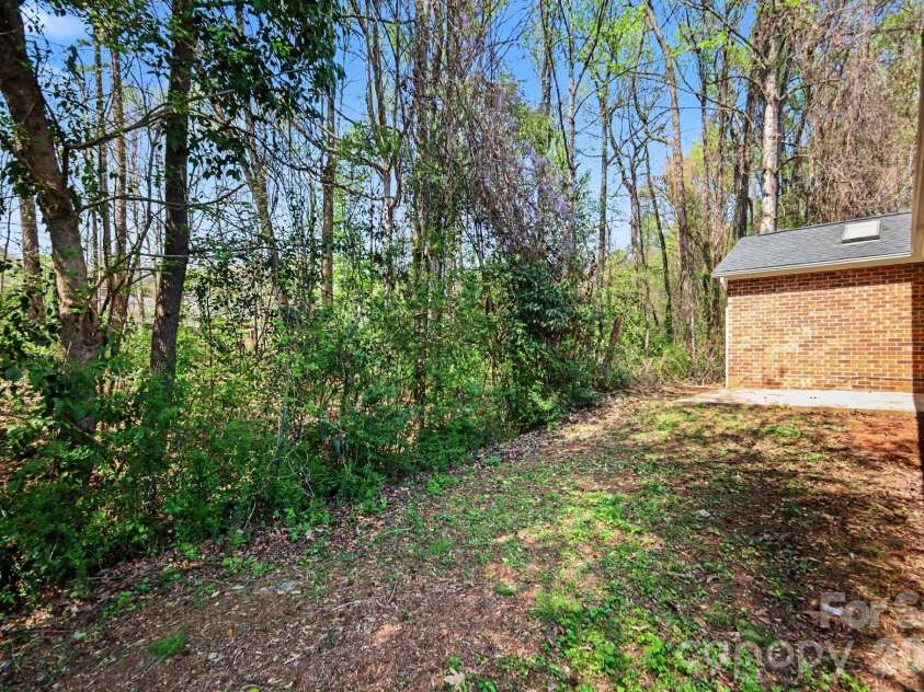 1117 Capps Hollow Drive, Charlotte, NC 28216.  MLS# CAR4361982, YatesRealty ID 8864. 
