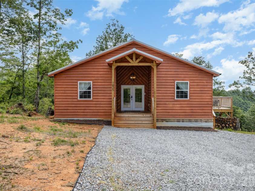 7025 Martin Lane, Morganton, NC 28655.  MLS# CAR4360550, YatesRealty ID 8865. 