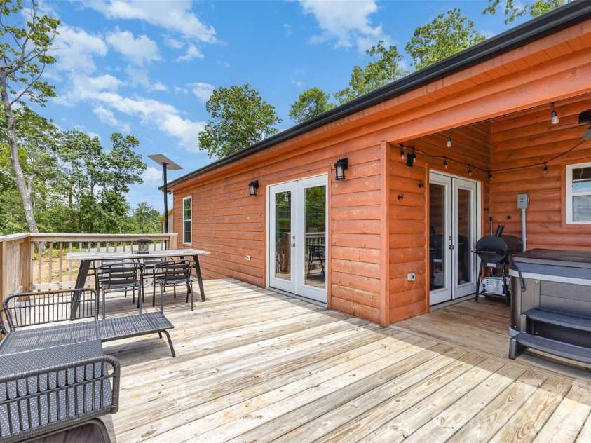7025 Martin Lane, Morganton, NC 28655.  MLS# CAR4360550, YatesRealty ID 8865. 