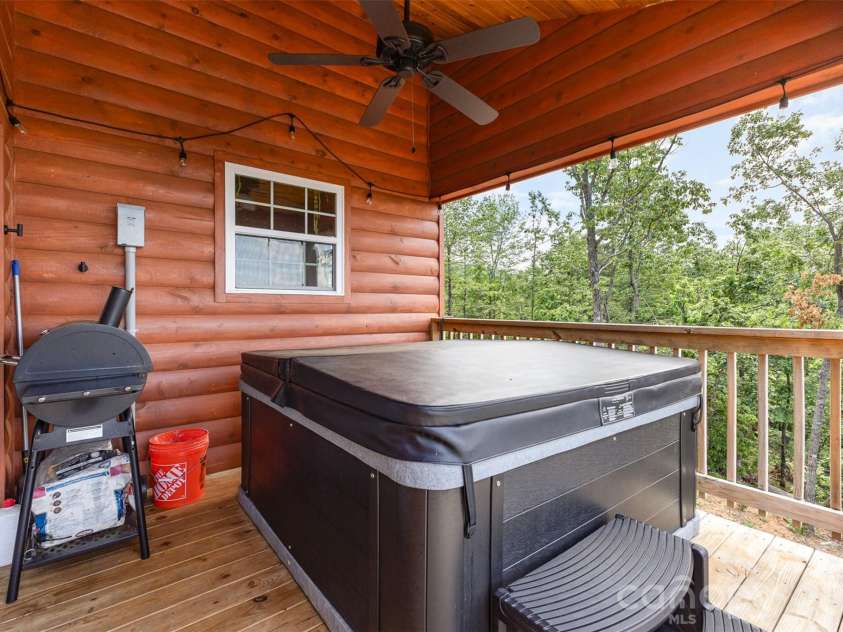 7025 Martin Lane, Morganton, NC 28655.  MLS# CAR4360550, YatesRealty ID 8865. 