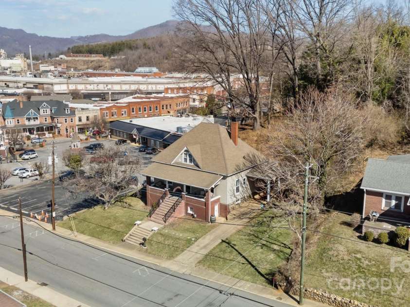 173 Academy Street, Canton, NC 28716.  MLS# CAR4228726, YatesRealty ID 8867. 