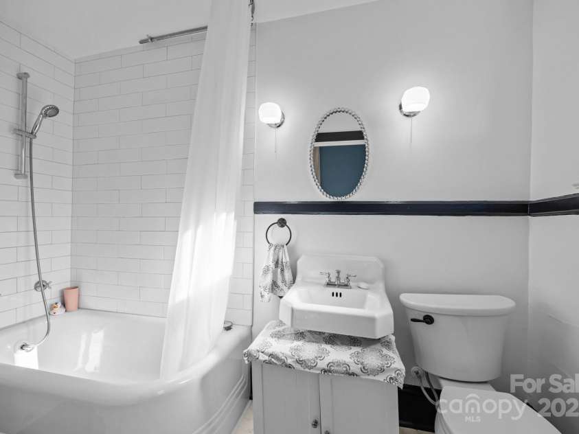 173 Academy Street, Canton, NC 28716.  MLS# CAR4228726, YatesRealty ID 8867. 