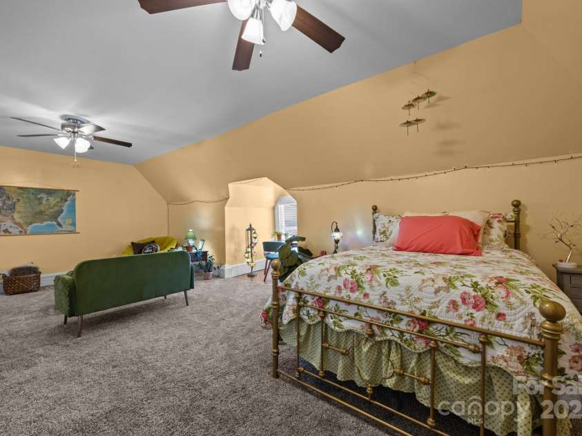 173 Academy Street, Canton, NC 28716.  MLS# CAR4228726, YatesRealty ID 8867. 