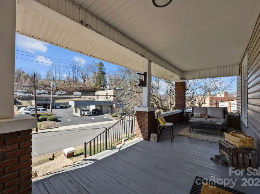 173 Academy Street, Canton, NC 28716.  MLS# CAR4228726, YatesRealty ID 8867. 