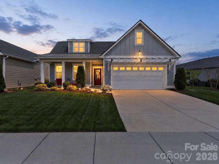 445 Bowline Drive, Denver, NC 28037.  MLS# CAR4399767, YatesRealty ID 8867. 