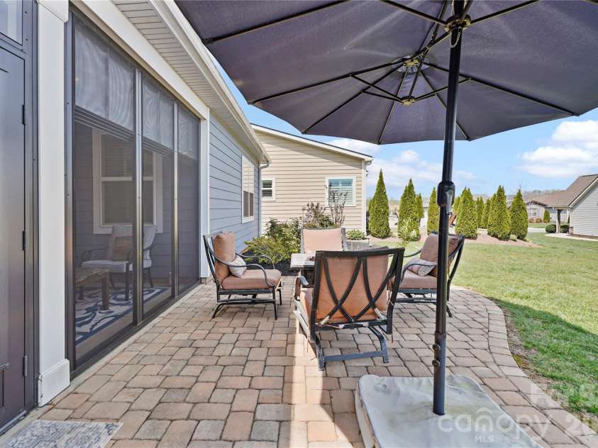 445 Bowline Drive, Denver, NC 28037.  MLS# CAR4399767, YatesRealty ID 8867. 