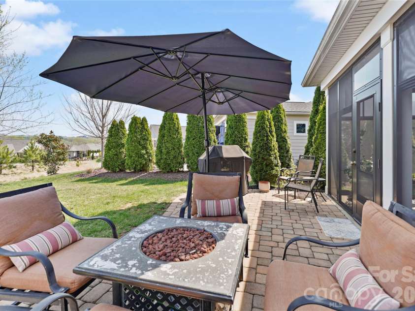 445 Bowline Drive, Denver, NC 28037.  MLS# CAR4399767, YatesRealty ID 8867. 