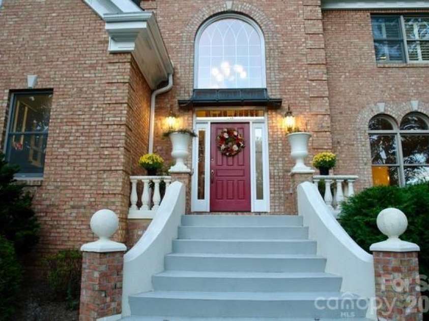 295 Laurel Ridge Drive, Waynesville, NC 28786.  MLS# CAR4312458, YatesRealty ID 8868. 